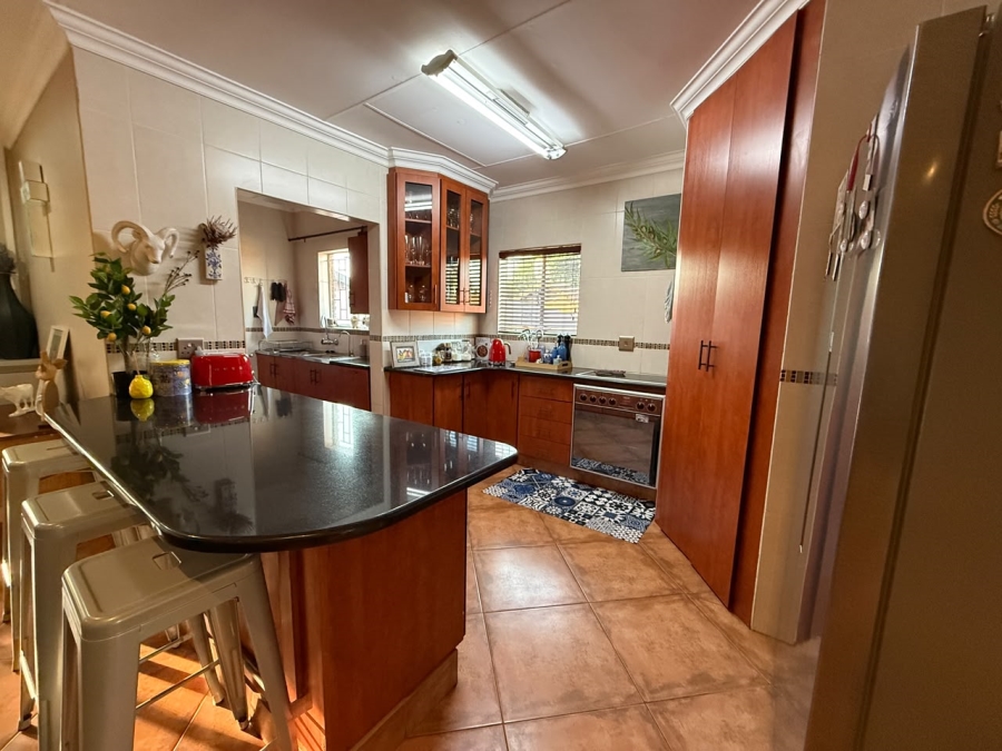 3 Bedroom Property for Sale in Safari Gardens North West